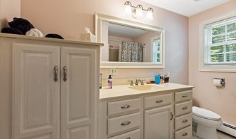 31 Pheasant Run Rd, Belgrade, ME 04917