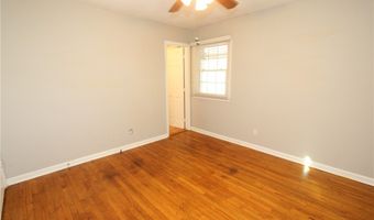 819 James St, Apex, NC 27502