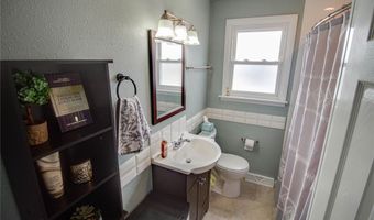 12 E Delmar Ave, Alton, IL 62002