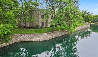 1953 N Coldspring Rd, Arlington Heights, IL 60004