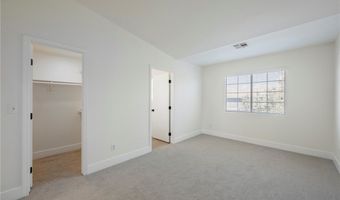 2621 Adelante Ave 102, Las Vegas, NV 89106