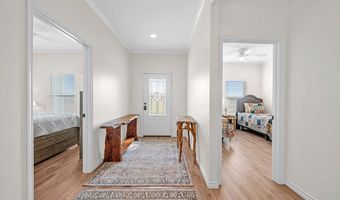 702 S BAY St, Aransas Pass, TX 78336