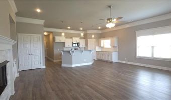 1000 Trestle Ln, Bentonville, AR 72713
