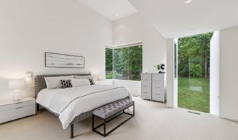 7405 HELMSDALE Rd, Bethesda, MD 20817