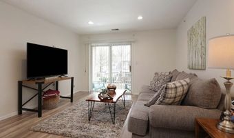 1015 Wedgewood Cir 1015, Belford, NJ 07718
