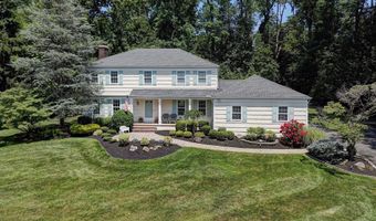 11 Lyon Rd, Middletown, NJ 07748