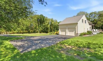 38 Gondola Ave, Jamestown, RI 02835