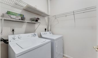 20901 CEDARPOST Sq 101, Ashburn, VA 20147