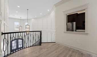 7301 CALVERT St, Annandale, VA 22003