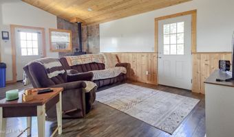 5500 Gold Ridge Rd, Calder, ID 83808