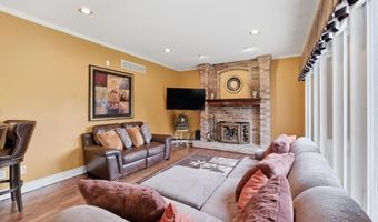 15586 Cedar Ln, Basehor, KS 66007