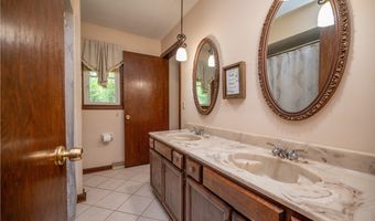 6685 Elwood St, Austintown, OH 44515