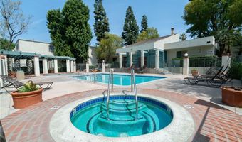 5700 Etiwanda Ave 252, Los Angeles, CA 91356