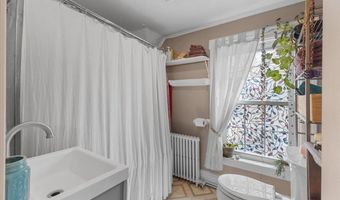 42-44 Oak St, Burlington, VT 05401