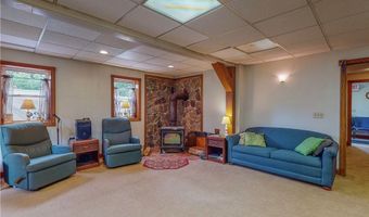 5696 Steubenville Rd SE, Amsterdam, OH 43903