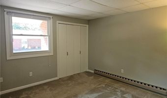 40 Kingsland Ct 2A, Charlestown, RI 02813