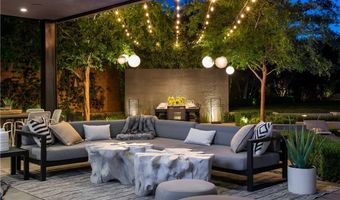 21 Drifting Shadow Way, Las Vegas, NV 89135