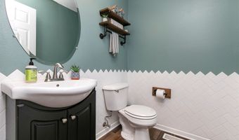 2826 SW Village Cir, Ankeny, IA 50023
