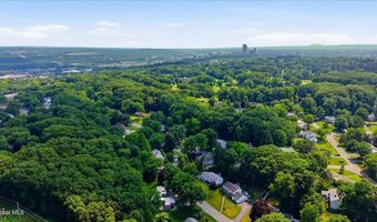 5 Newell Ct, Albany, NY 12204