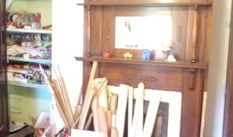 705 W Maple Ave, Alderson, WV 24910