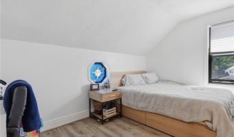25 Hoppin Ave, East Providence, RI 02915