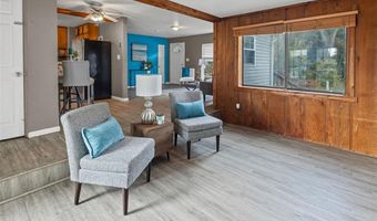 2405 Woodcrest Dr, Alton, IL 62002