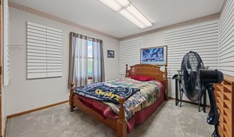 5869 Beechwood Ave, Alliance, OH 44601