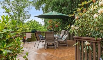 4 Wilbur Rd, Lincoln, RI 02865