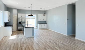 8518 W TROY Dr, Arizona City, AZ 85123