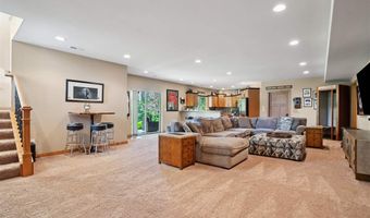 2055 Silver Maple Trl, North Liberty, IA 52317