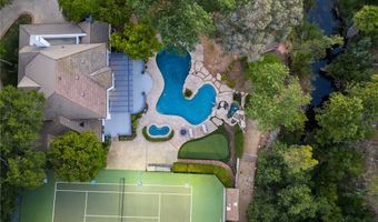 28925 Medea Mesa Rd, Agoura Hills, CA 91301