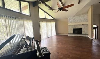 826 EASTVIEW Dr, Antigo, WI 54409