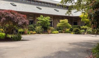 113 Coggeshall Ave, Newport, RI 02840