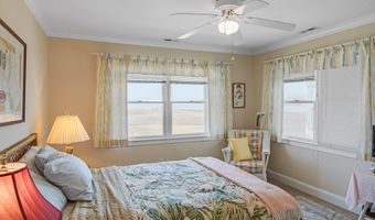 1711 E Fort Macon Rd, Atlantic Beach, NC 28512