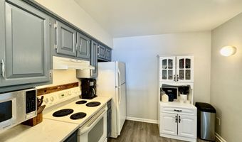 55 Mill Plain Rd 34-17, Danbury, CT 06811