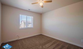 6866 Umpqua River Rd, Casper, WY 82604