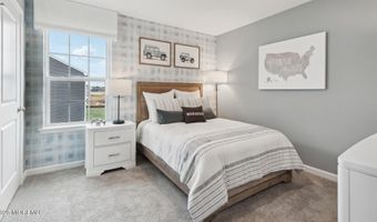 6 Dahlia Ct, Bayville, NJ 08721