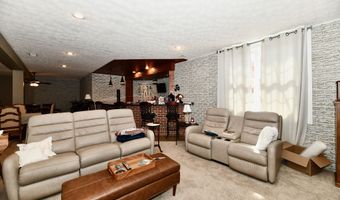 355 Connecticut Cir, Indianapolis, IN 46217
