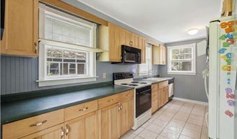 25 Pineland St, North Kingstown, RI 02852