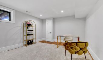 7601 PERSIMMON TREE Ln, Bethesda, MD 20817