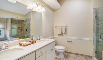 7044 FIELDHURST Ct, Alexandria, VA 22315