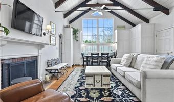 397 Gibbs Ave Ch, Newport, RI 02840