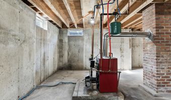 10 Penley St E, Augusta, ME 04330