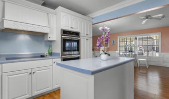 855 Dove Blvd, Bay St. Louis, MS 39520