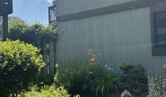 7 Harbour Vlg A, Branford, CT 06405