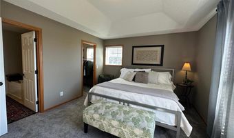 15575 Early Bird Cir, Apple Valley, MN 55124