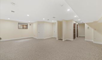 10 Morley Ct, Albertson, NY 11507