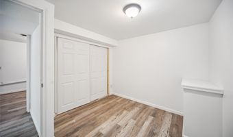 130 E Mckinley Ave, Des Moines, IA 50315