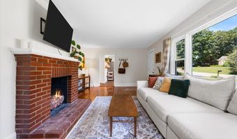 222 NE Stonewall Hts, Abingdon, VA 24210