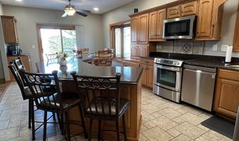 105 Linden Ln, Albia, IA 52531